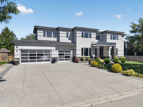 19 McCollum Rd, Hamilton, ON L8E 6B8
