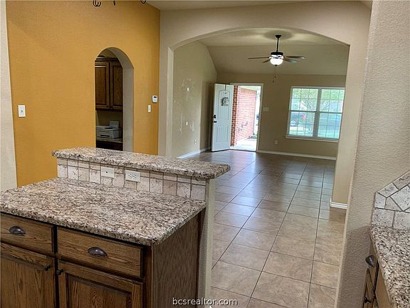 4th image of 2514 Leyla Ln