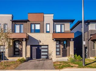 47 Bensley Ln, Hamilton, ON L9C 0E9