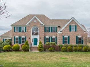 5 Augusta Dr, Flanders, NJ 07836