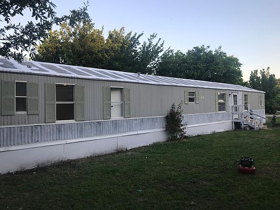 2nd image of 113 Willow Ln