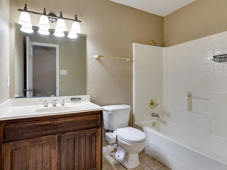 7704 Chandler Ct — Photo 21
