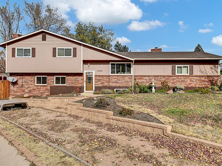 2990 Roche Dr S — Photo 1