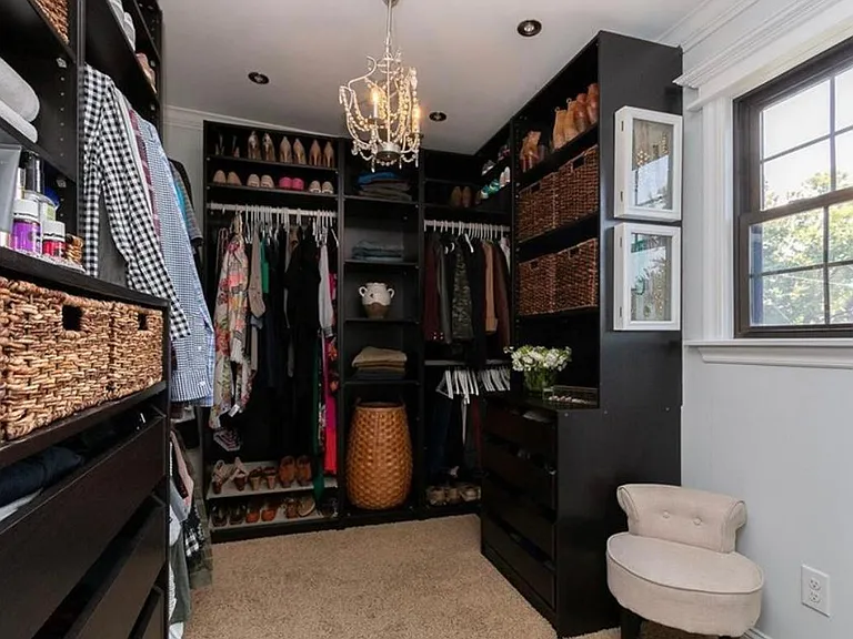 256 Castle Dr — Photo 28