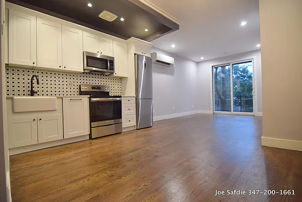 Rented by Safdie Realty Group | media 43