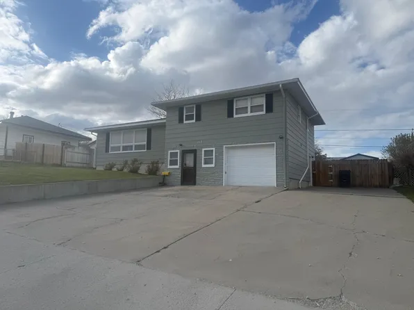 117 E Murray St, Rawlins, WY 82301