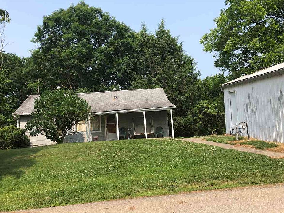 321 Paddock Green drive 