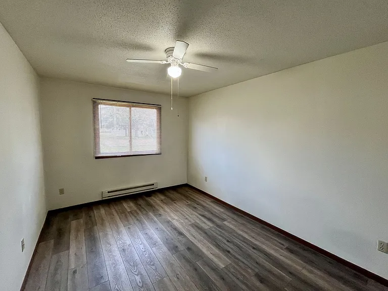 806 S State St — Photo 41