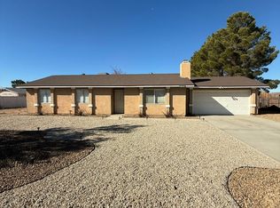 15204 Nanticoke Rd, Apple Valley, CA 92307
