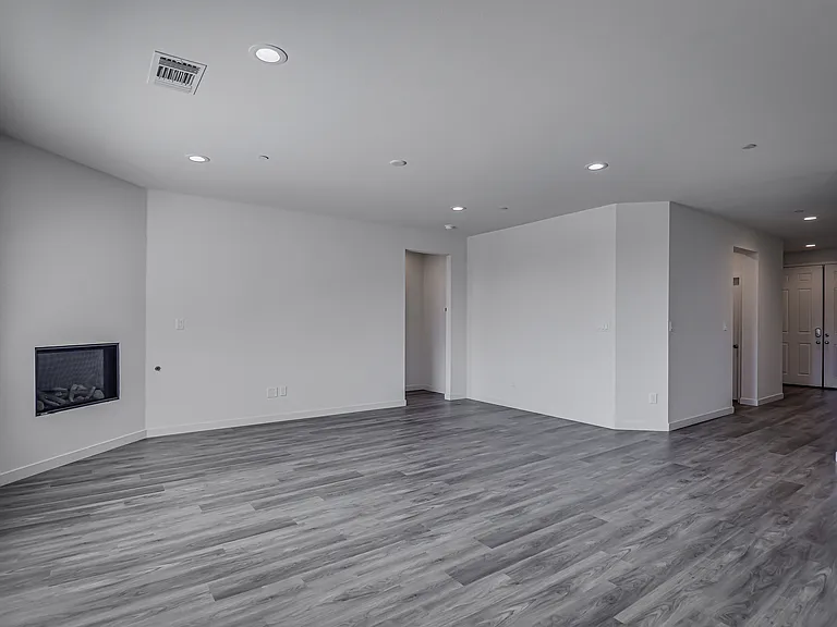 15017 Maryvale Ave — Photo 11