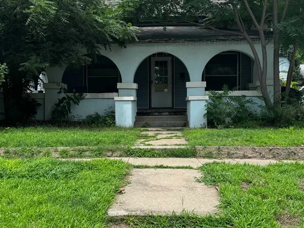 128 Main St, Augusta, KS 67010