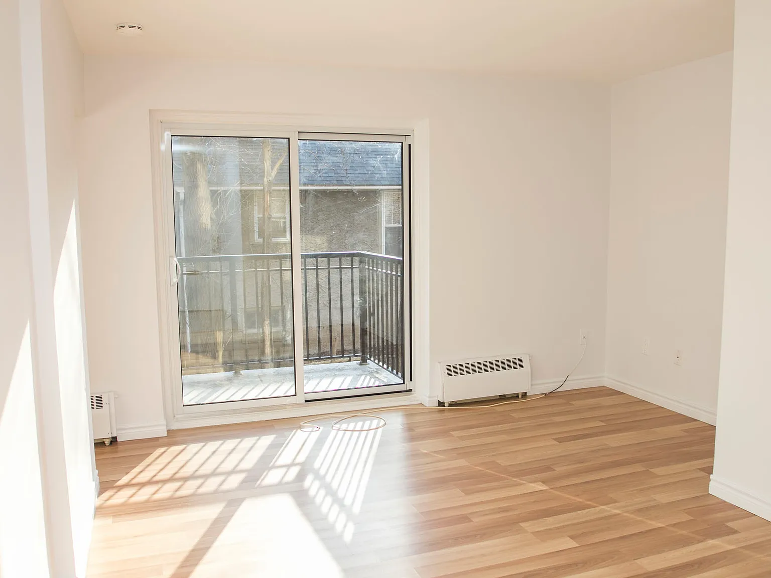The Diplomat Apartments — Photo 4