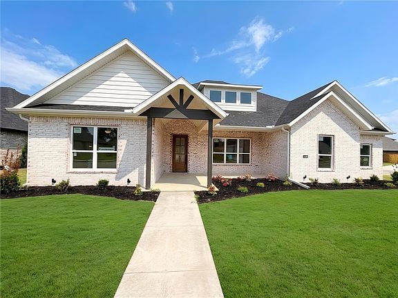 2nd image of 1320 Greyback Ln