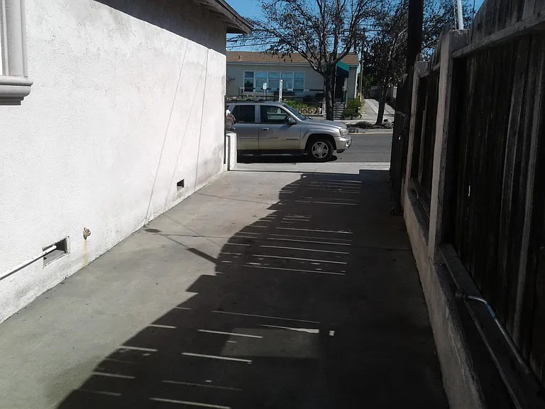 25223 Western Ave — Photo 8
