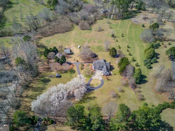 395 Bill Watkins Rd, Hoschton, GA 30548