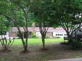 1356 Raintree Dr, Snellville, GA 30078