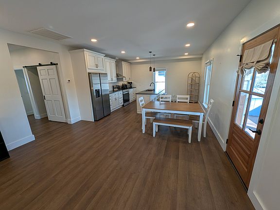 5th image of 24 Woodrow Ave