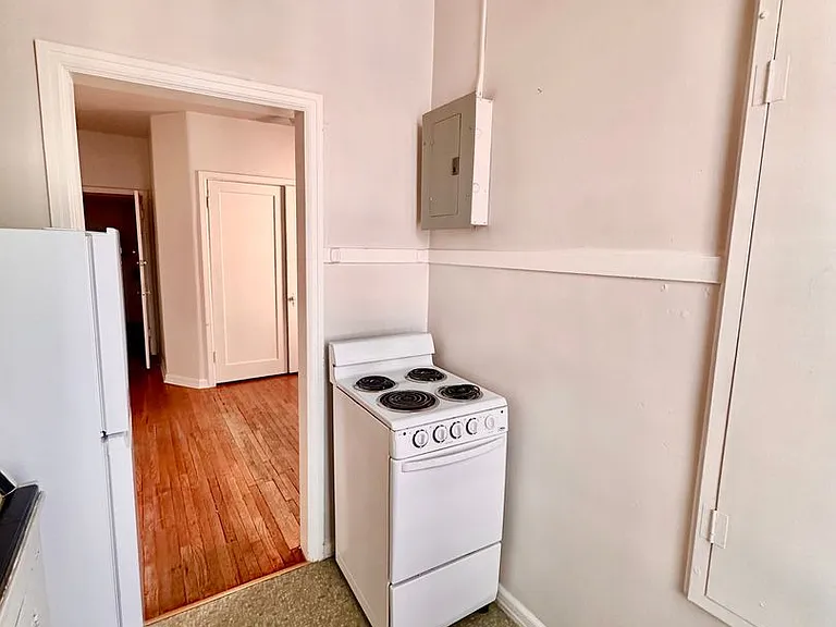 333 E 100 S — Photo 32