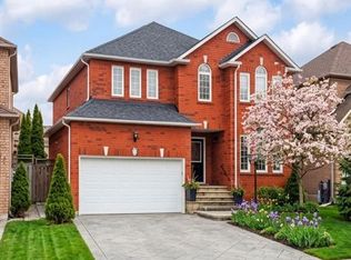 7 Finnegan Pl, Whitby, ON L1R2G2