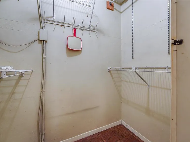 7002 Boulevard East #6H — Photo 19
