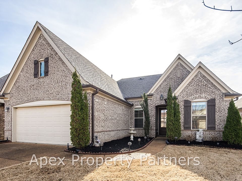 1st image of 70 Willow Springs Ln