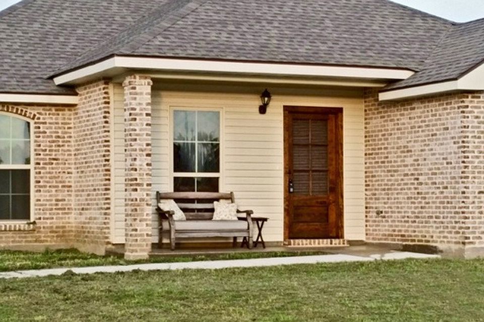1st image of 356 Galvez Ln