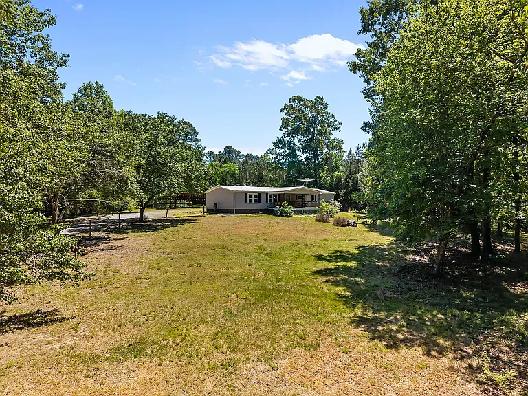 290 Thomas Cash Rd — Photo 1