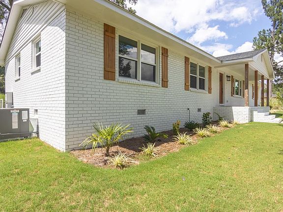 3rd image of 211 Bandy Dr