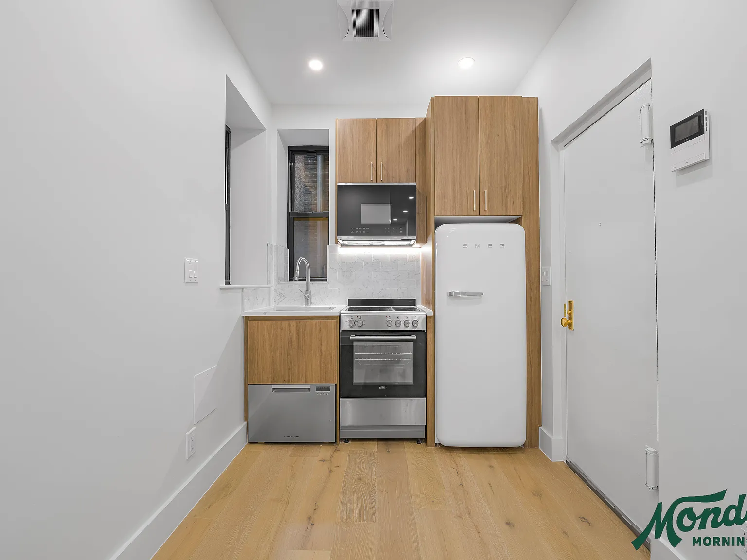 255 West 15th Street — Photo 1
