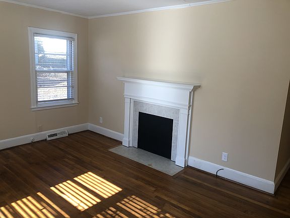 4th image of 633 Park Dr