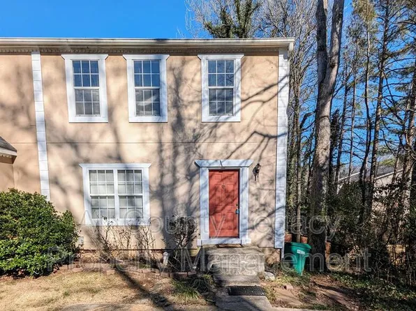 3757 Meadow Creek Dr, Peachtree Corners, GA 30092
