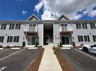 11 Gray Coach Ln #1103, Cranston, RI 02921