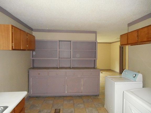 4th image of 5520 Thistledown Dr