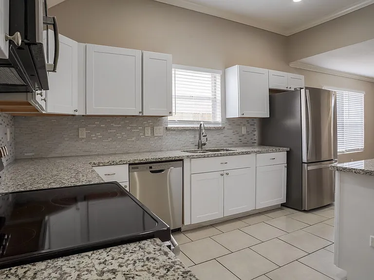 5218 Prairie Creek Dr — Photo 8