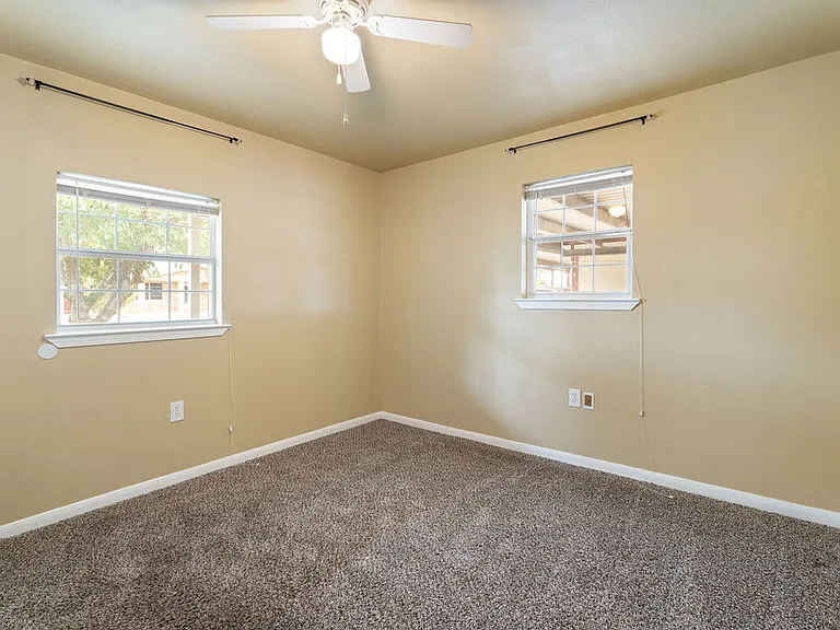 824 Del Rio Dr — Photo 14