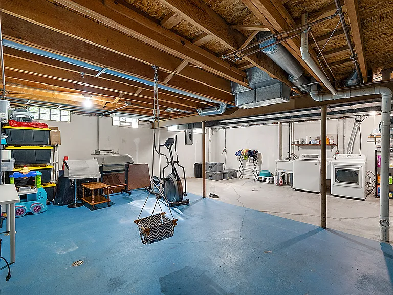 44831 Huntington Dr — Photo 34