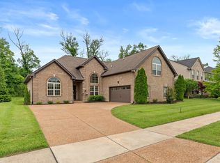 135 Fountain Brooke Dr, Hendersonville, TN 37075