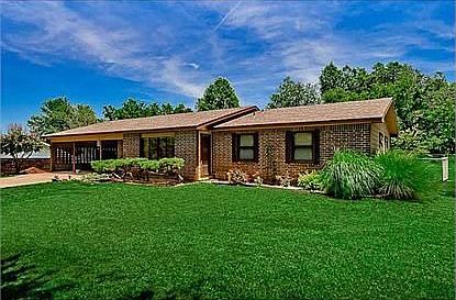 1st image of 14682 Oakcrest Dr