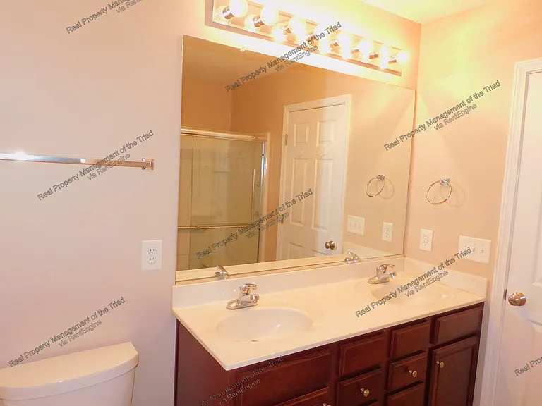 5012 Philly Ln — Photo 10