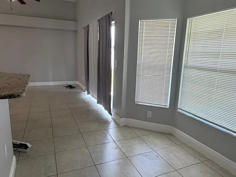 2809 Berkshire Cir — Photo 24