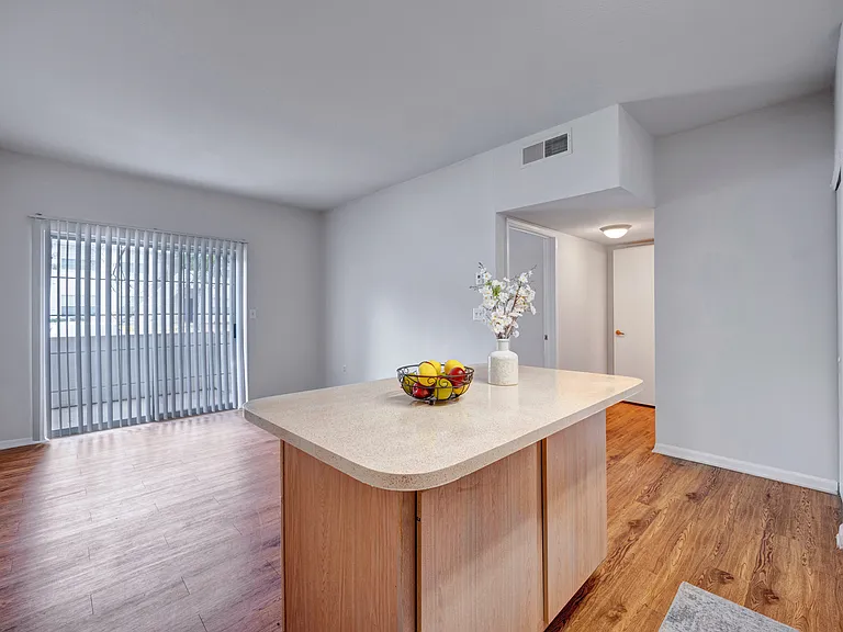 La Calera Apartments — Photo 10