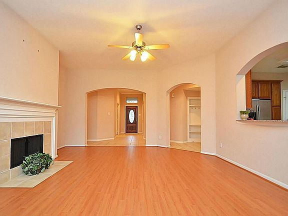 4th image of 6310 Columbia Falls Ln