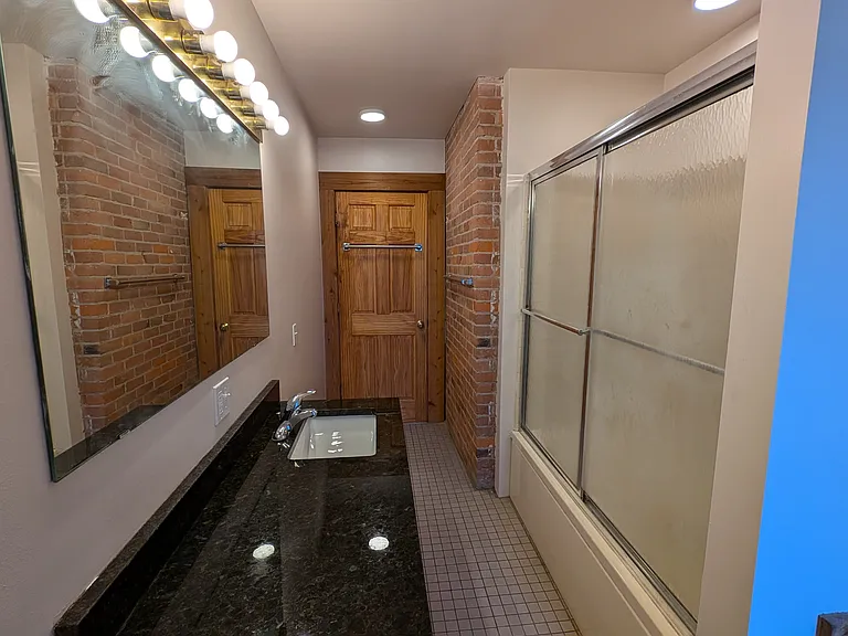 541 University Ave #5 — Photo 46