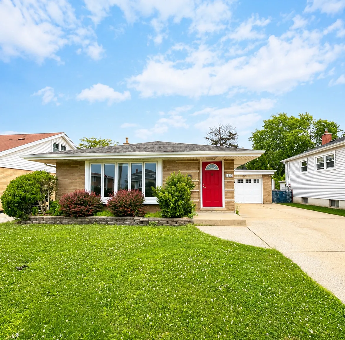 4 bed, 1.5 bath, 1286 sqft, $3,150 — Photo 1