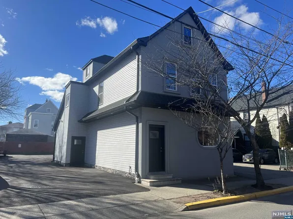 62 Wallington Ave, Wallington, NJ 07057