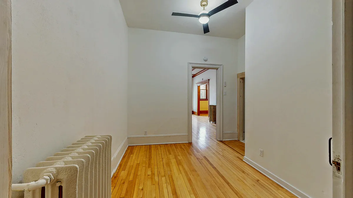 Building Photo - 127 S Main St #1B