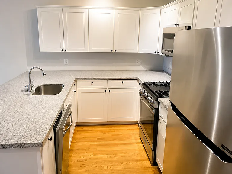 115 Morris St #1 — Photo 5
