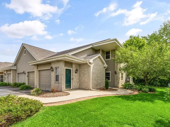 18425 Emerald DRIVE #M, Brookfield, WI 53045