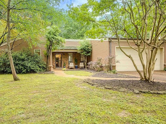 2nd image of 1835 Brierbrook Rd