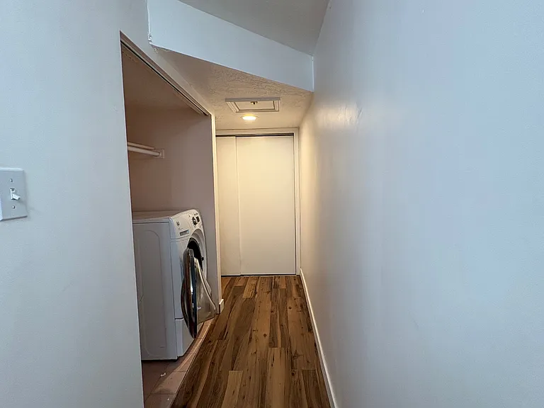 2739 S Melbourne St — Photo 10